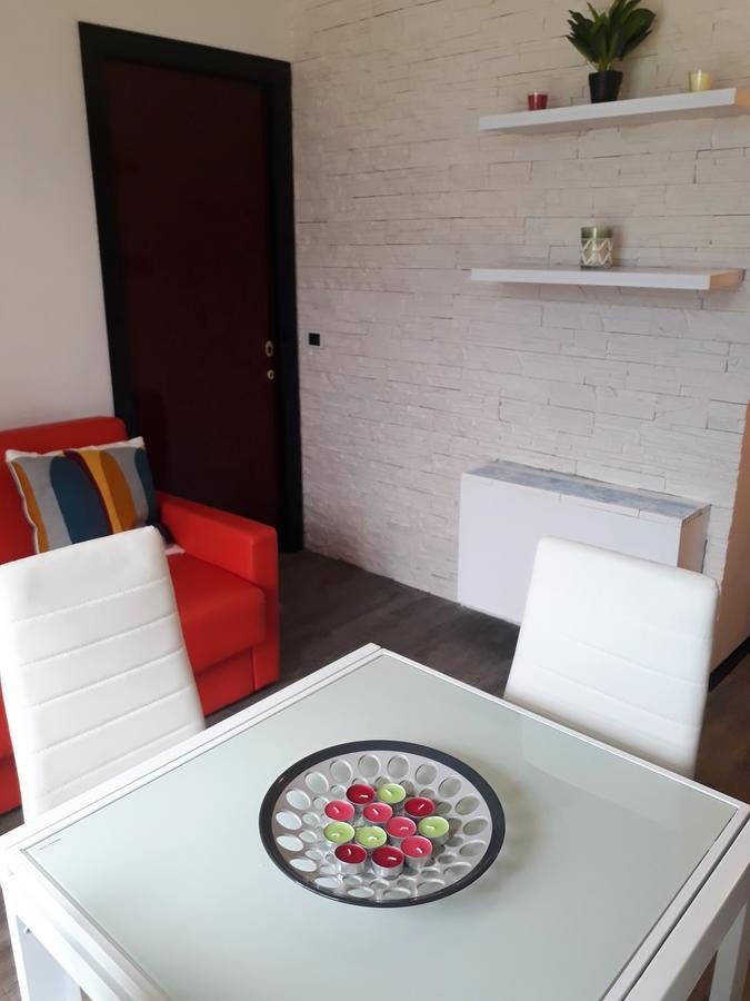 Campione Giulia Exclusive Lakefront Apartment By Gardadomusmea Кампионе-дель-Гарда Экстерьер фото