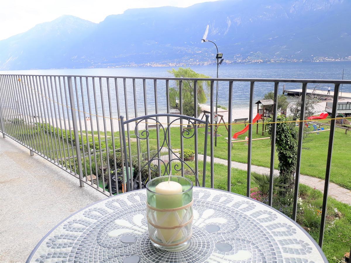 Campione Giulia Exclusive Lakefront Apartment By Gardadomusmea Кампионе-дель-Гарда Экстерьер фото