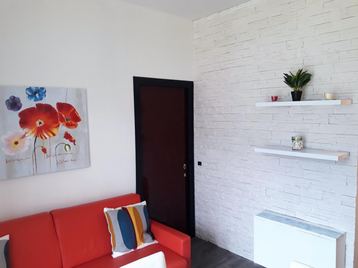 Campione Giulia Exclusive Lakefront Apartment By Gardadomusmea Кампионе-дель-Гарда Экстерьер фото