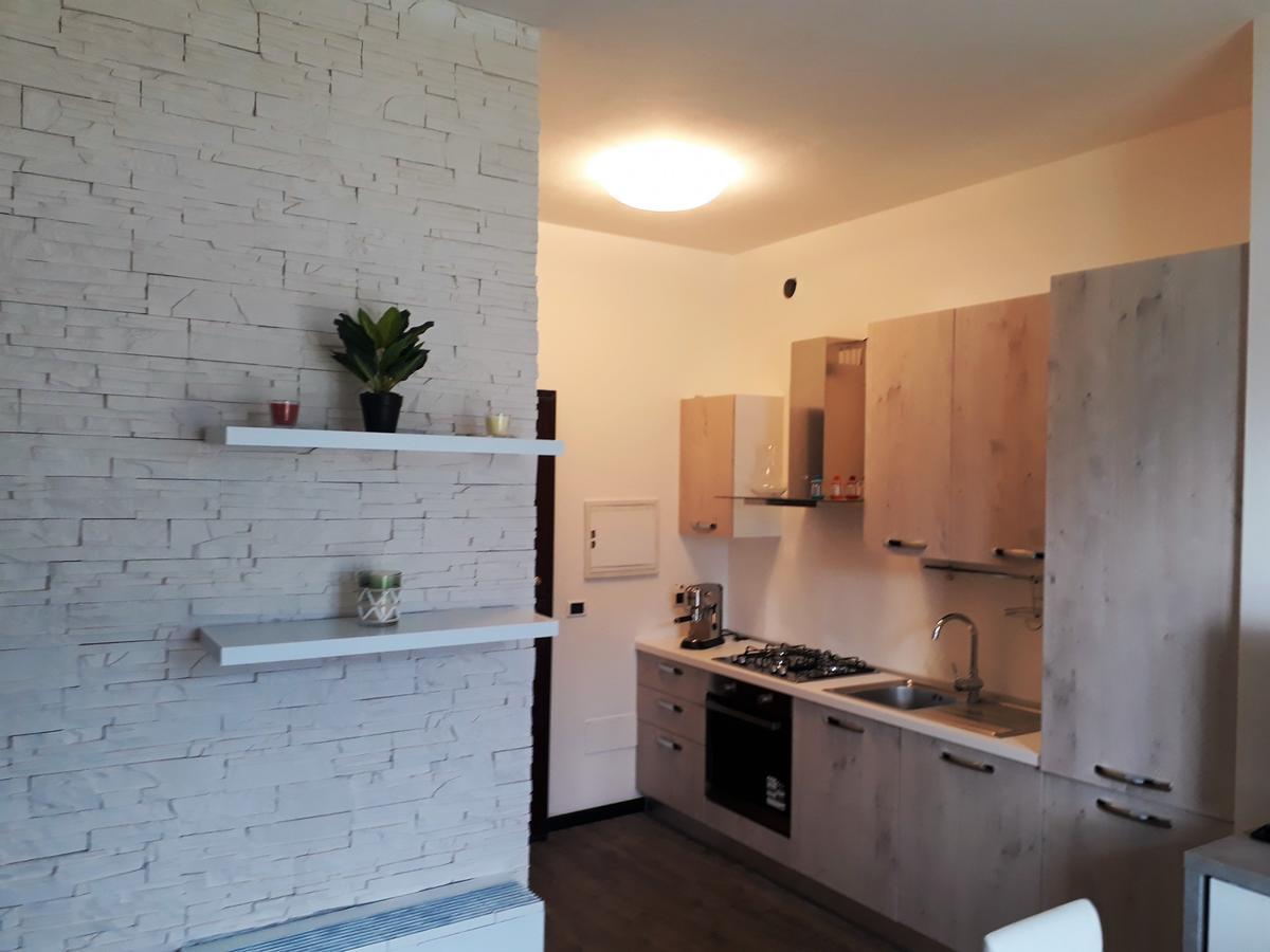Campione Giulia Exclusive Lakefront Apartment By Gardadomusmea Кампионе-дель-Гарда Экстерьер фото