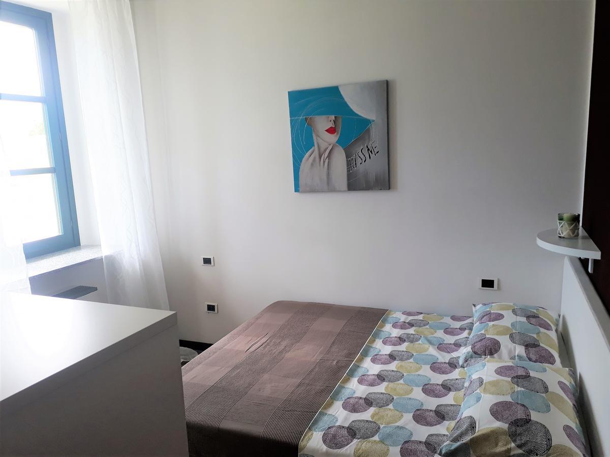 Campione Giulia Exclusive Lakefront Apartment By Gardadomusmea Кампионе-дель-Гарда Экстерьер фото
